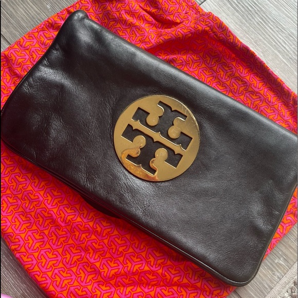 Tory Burch “Reva” Clutch Bag Black Leather Large Signature GOLD Medallion! - Picture 12 of 13